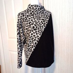 Vince Camuto Blouse Women Size XXS Black Gray Leopard Mock Neck Stretch City EUC
